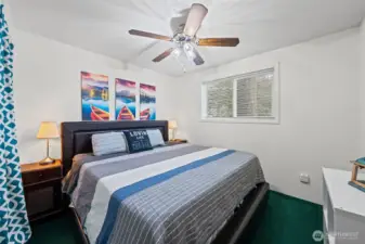 Mallard Duck - king bedroom