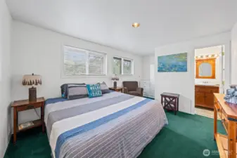 Yellow Perch - king bedroom