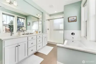Primary Ensuite Bath