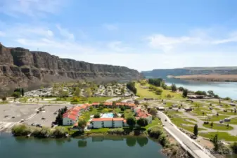 Large Channel on the Columbia River for All Seasons Recreation