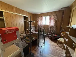 2nd bedroom