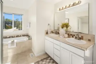 5-piece ensuite