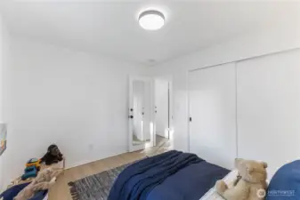 Cute bedroom!