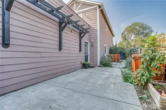 Side patio
