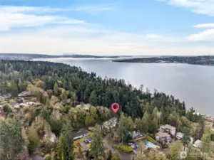 Steps from Lake Washington