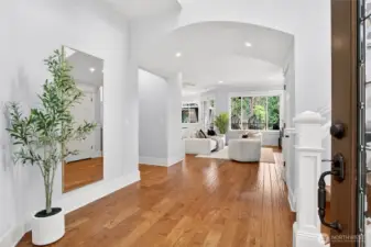 Grand & spacious entryway