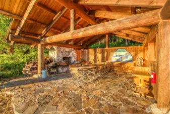 Incredible outdoor dining and entertaining area!