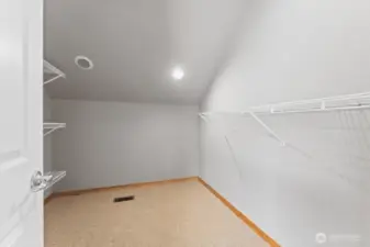 Floor 2-Primary walk-in closet
