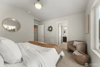 Photographs are for illustrative purposes only. Features, finishes, interior/exterior colors, landscaping and floorplan shown may vary from actual homes built