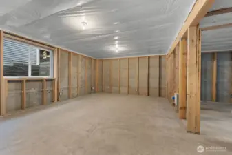 Photographs are for illustrative purposes only. Features, finishes, interior/exterior colors, landscaping and floorplan shown may vary from actual homes built