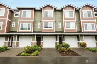 Welcome to 3317 31st Drive, a luxury townhouse on the Snohomish River in Everett.