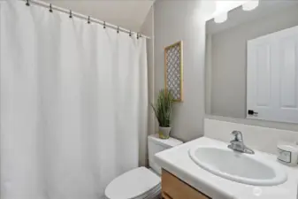Full Bath on upper level - Bathroom #3