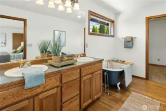 5 Piece Primary Bath with walk-in shower, claw foot tub & double sinks, huge 7'x9' walk-in closet