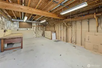 24' x 16' shop with exhaust fan, electrical panel