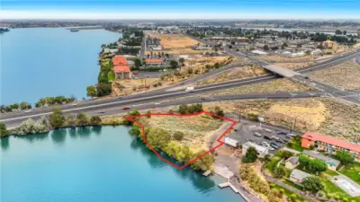 Rare commercial lot in a growing Moses Lake community