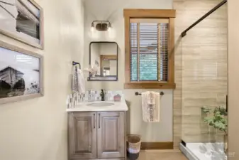 Main floor 3/4 bathroom