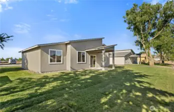 Photo of home previously built. Photos my include upgrades not included.