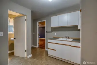 Utility sindk and storage