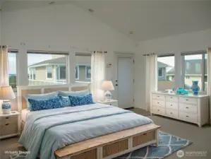 VITUALLY STAGED - FURNITURE NOT INCLUDED