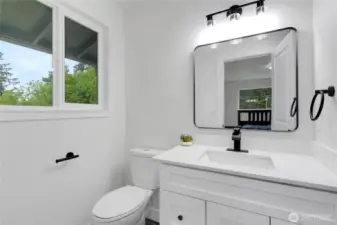 Upper Level Main bathroom