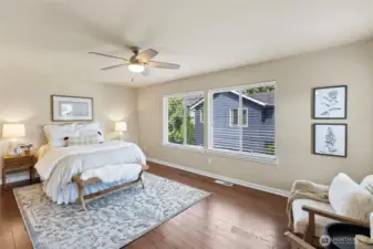 Very large primary suite