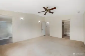 Primary Bedroom (Upstairs)