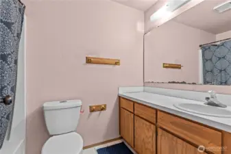 Hallway Full Bathroom