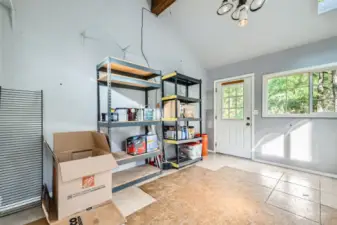 bonus office/storage/craft room