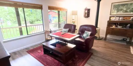 Coffee table lift for dining.