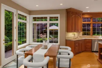 Kitchen Eating Area