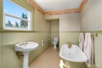 Upstairs Full Bath