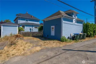 Alley access for RV parking
