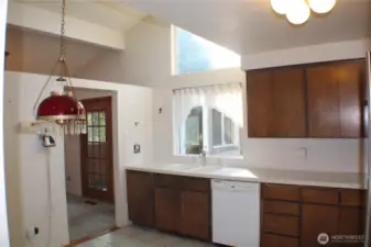look at all the natural light and counter space