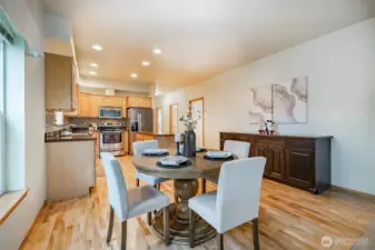 Dining/Kitchen