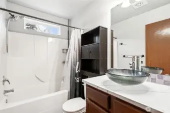 Full Guest Bathroom