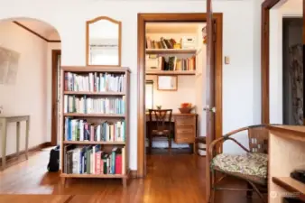 Large closet perfect for an office! Apt. 6