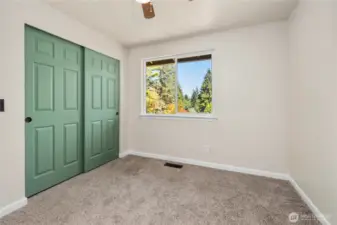 Bedroom 2 - Main floor