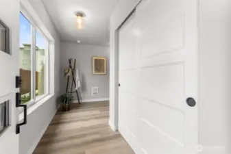 Photographs are for illustrative purposes only. Features, finishes, interior/exterior colors, landscaping and floorplan shown may vary from actual homes built.