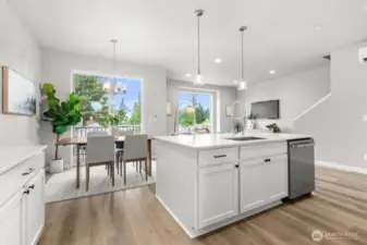 Photographs are for illustrative purposes only. Features, finishes, interior/exterior colors, landscaping and floorplan shown may vary from actual homes built.