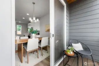 Photographs are for illustrative purposes only. Features, finishes, interior/exterior colors, landscaping and floorplan shown may vary from actual homes built.