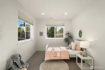 3rd upper bedroom(3rd floor)