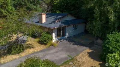 Right Side & Driveway