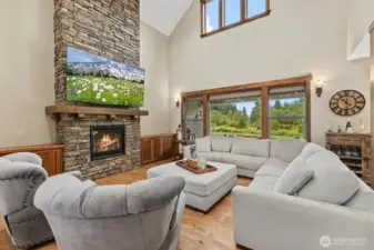 Breathtaking View a Light Filled Open Concept Living Area
