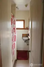 Main floor bathroom