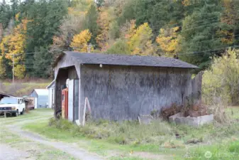 shed with tank for gas pump