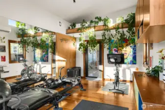 Turn this studio into your dream space