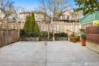 Large driveway comes with 80 AMP EV charger for fast charging