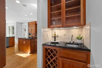 Wet bar near the dining room