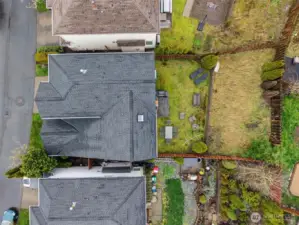 Ariel View showing large lot.