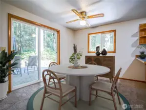 Kitchen eating area